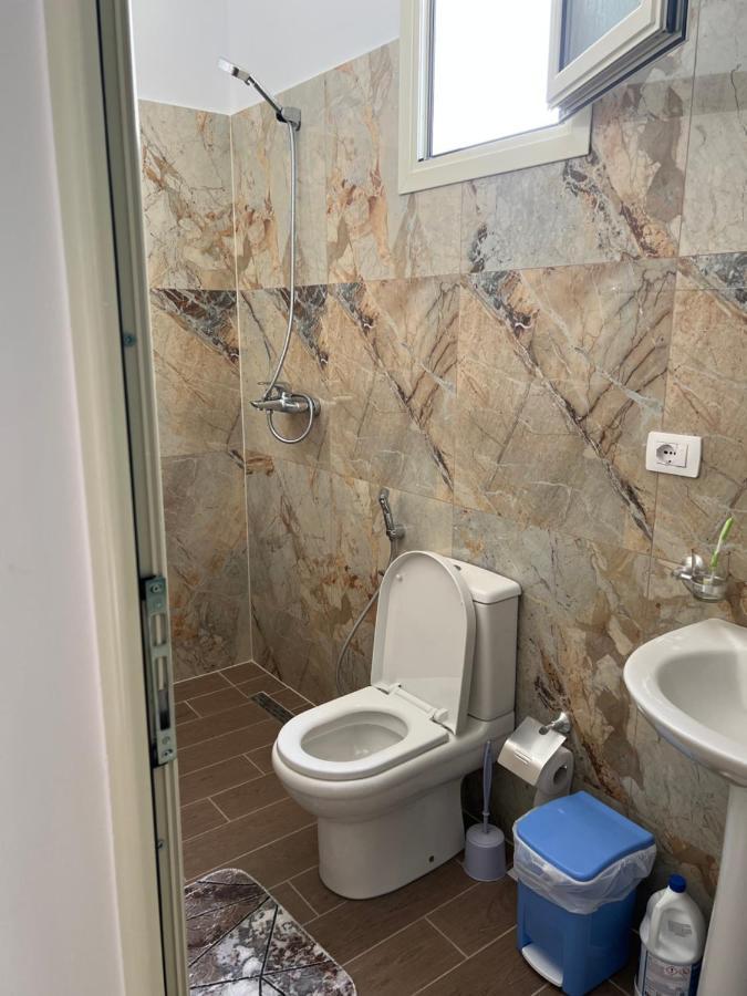 Rooms For Rent Habipi Vlore Exterior photo
